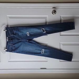 Levi's 720 high rise super skinny, size 28, blue distressed